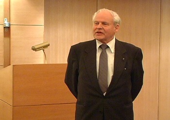 s903